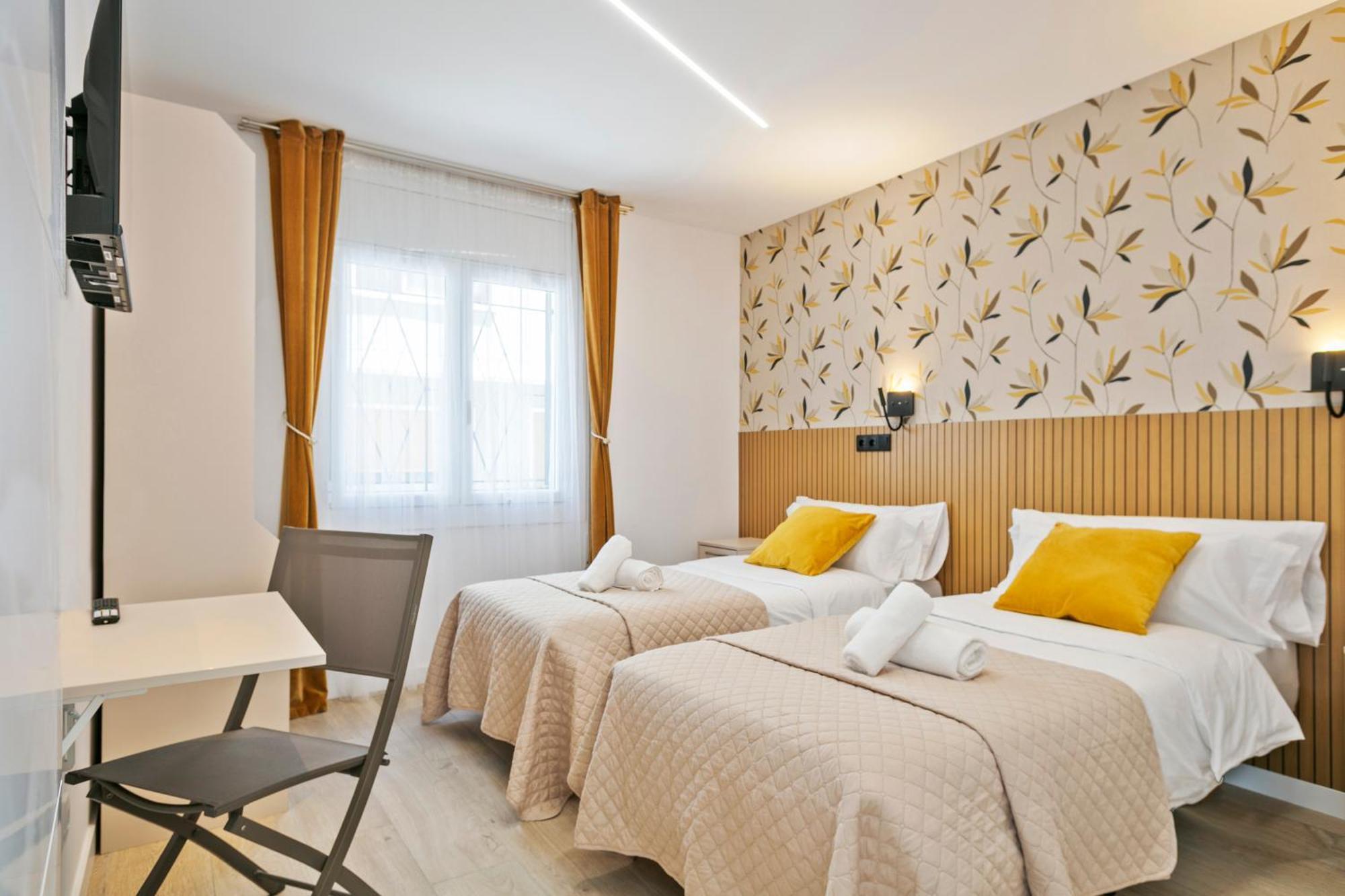 Boutique Plaza Catalonia Suites Cornella كونيّا ذي نْيوبريُك المظهر الخارجي الصورة