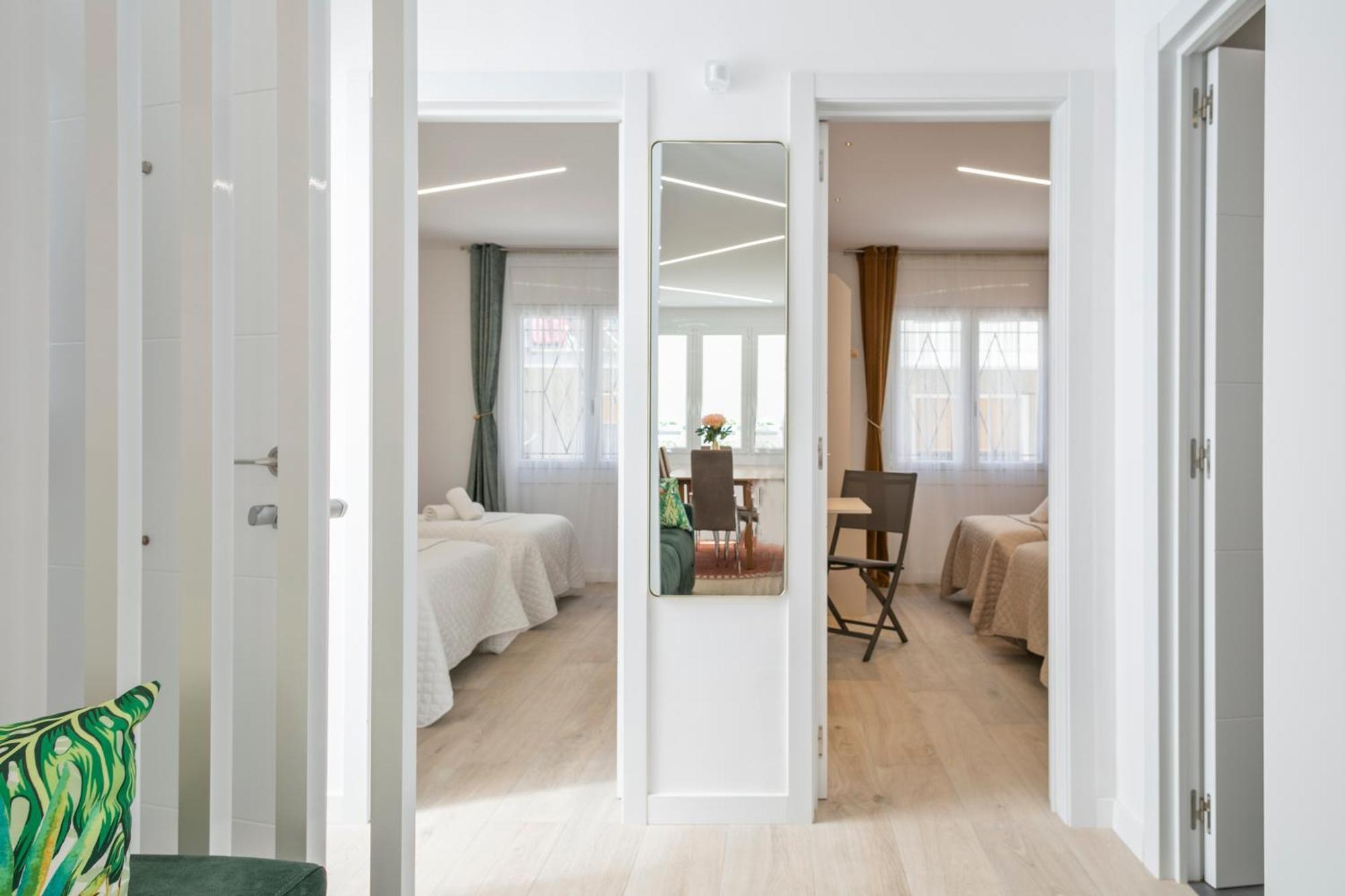 Boutique Plaza Catalonia Suites Cornella كونيّا ذي نْيوبريُك المظهر الخارجي الصورة