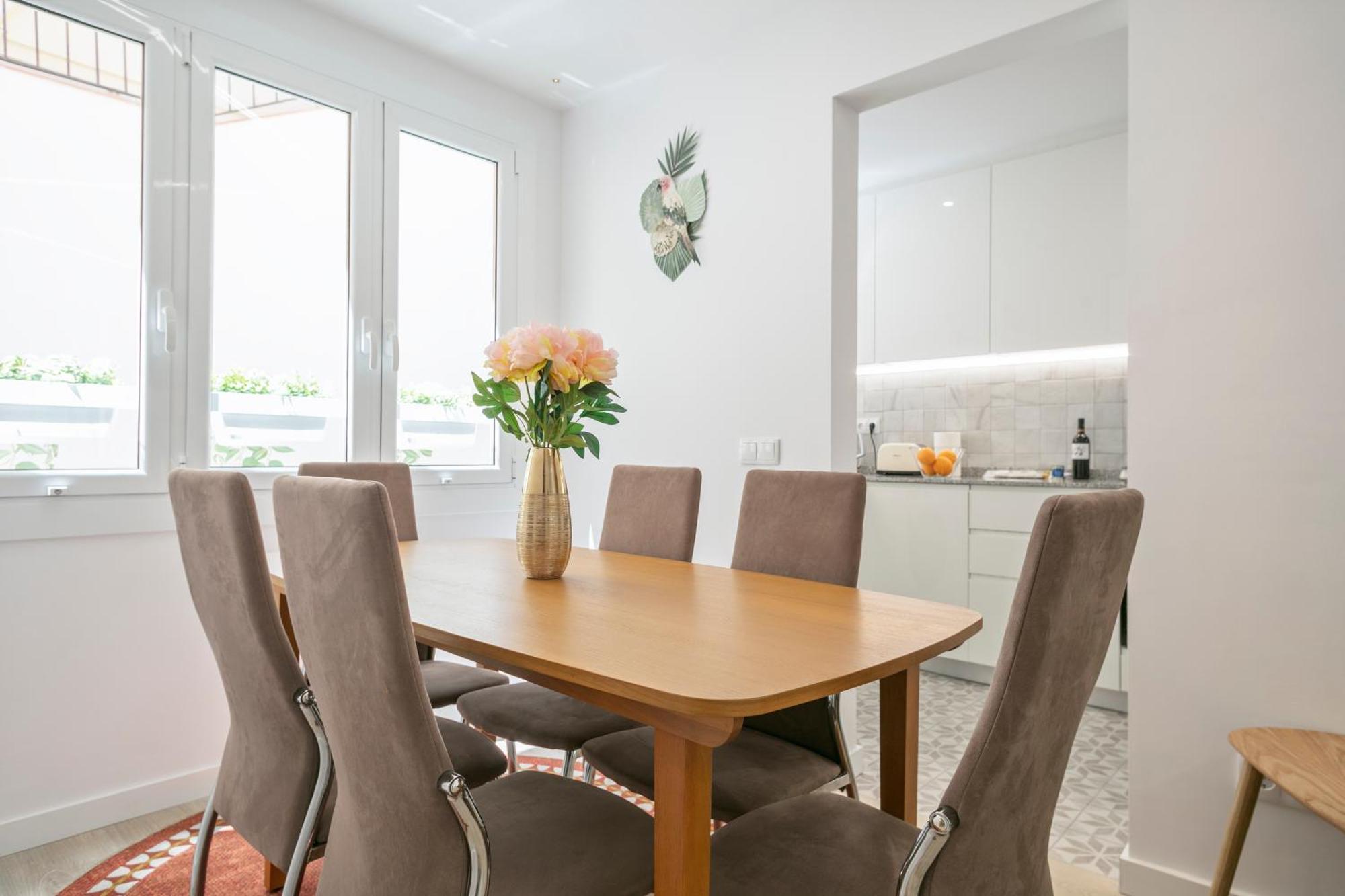Boutique Plaza Catalonia Suites Cornella كونيّا ذي نْيوبريُك المظهر الخارجي الصورة