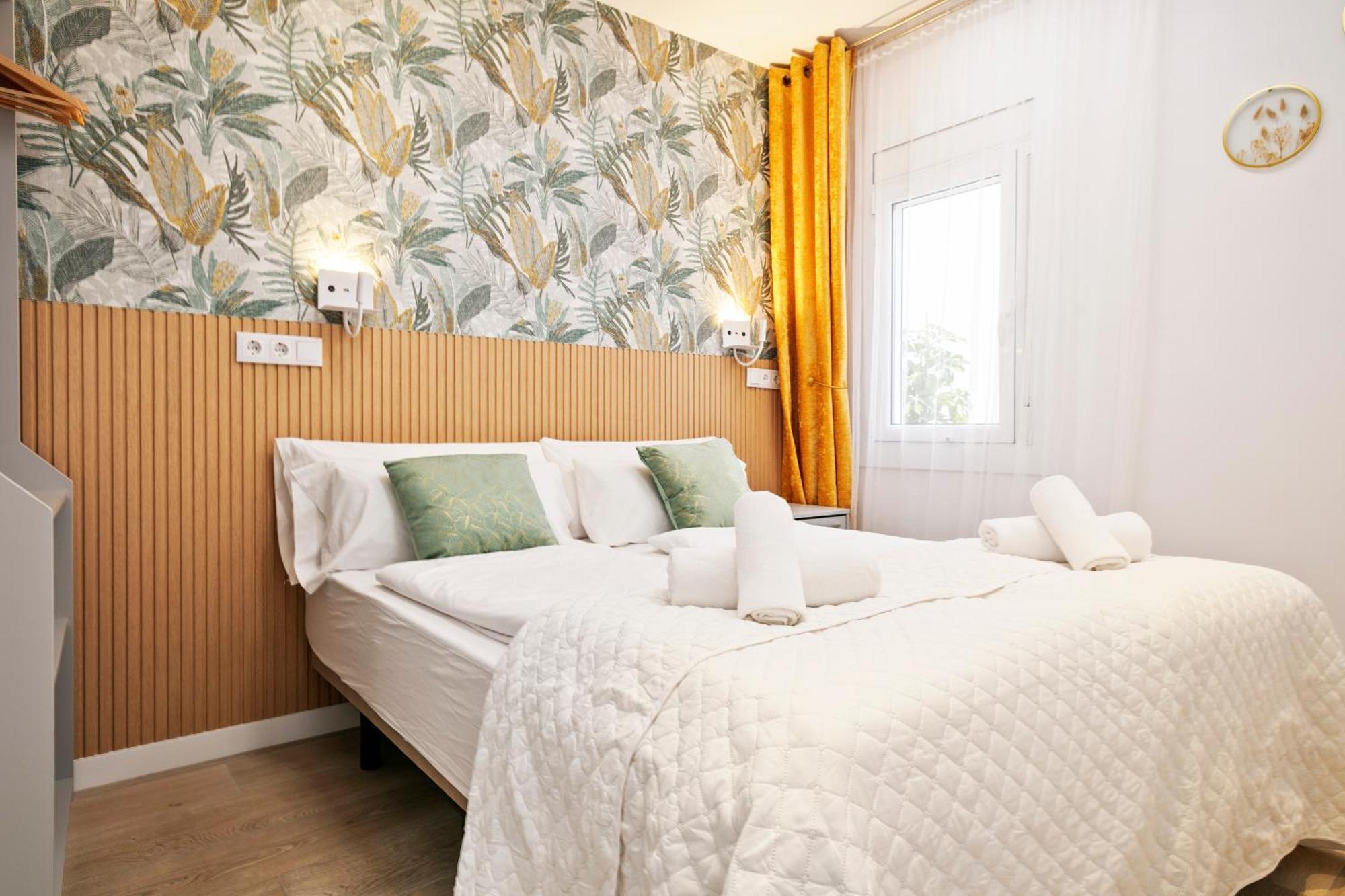Boutique Plaza Catalonia Suites Cornella كونيّا ذي نْيوبريُك المظهر الخارجي الصورة